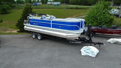 BOATZON | Sun Tracker Party Barge 22 DLX 2026
