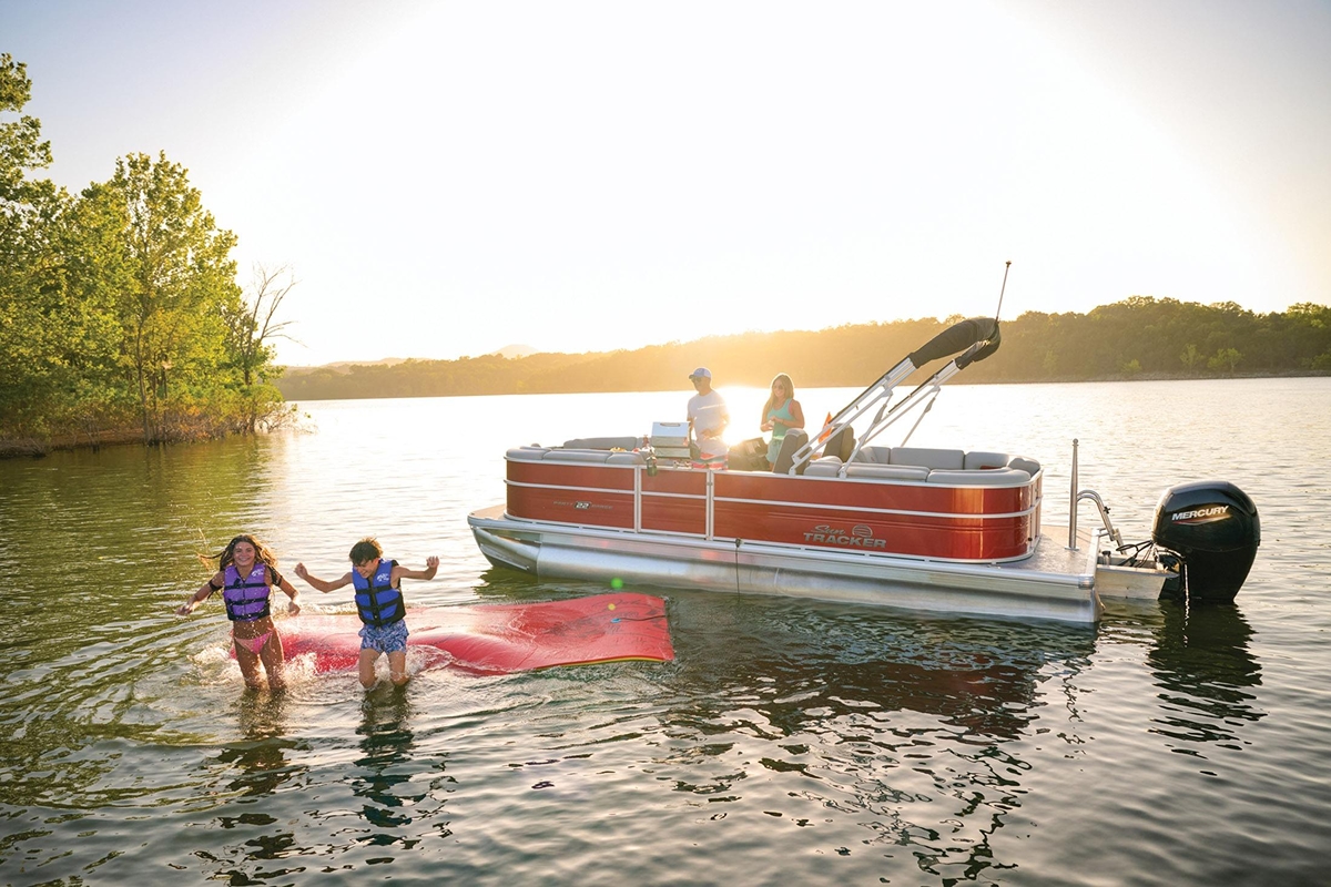 2027 Sun Tracker Party Barge 22 DLX - Sold Boat