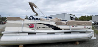 BOATZON | Sun Tracker PARTY BARGE 22 REGENCY EDITION 2002 BOATZON | Sun Tracker PARTY BARGE 22 REGENCY EDITION 2002