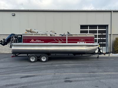 BOATZON | Sun Tracker Party Barge 22 RF DLX 2023