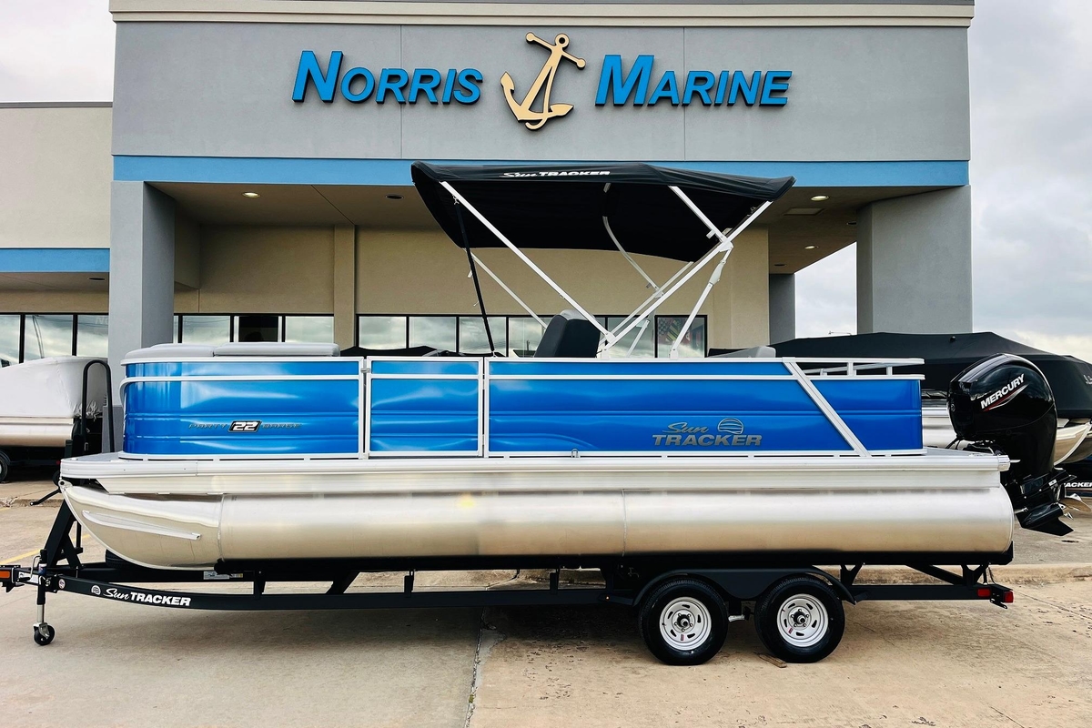 2026 Sun Tracker Party Barge 22 RF DLX - Sold Boat
