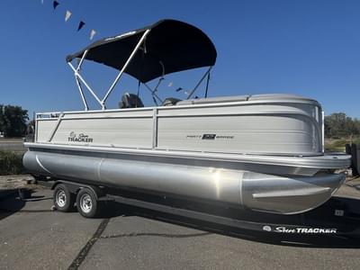BOATZON | Sun Tracker Party Barge 22 RF DLX 2026 BOATZON | Sun Tracker Party Barge 22 RF DLX 2026