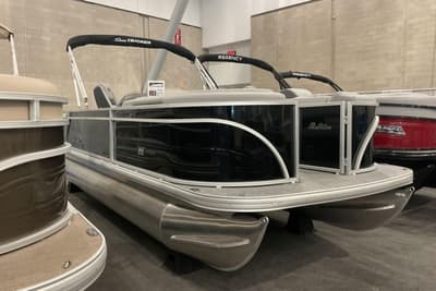 BOATZON | Sun Tracker Party Barge 22 RF DLX 2026