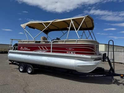 BOATZON | Sun Tracker Party Barge 22 RF XP3 2021