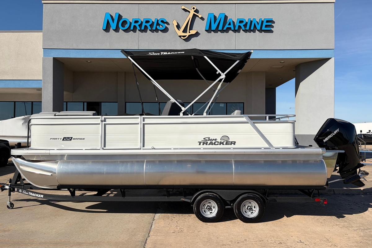 2026 Sun Tracker Party Barge 22 RF XP3 - Sold Boat