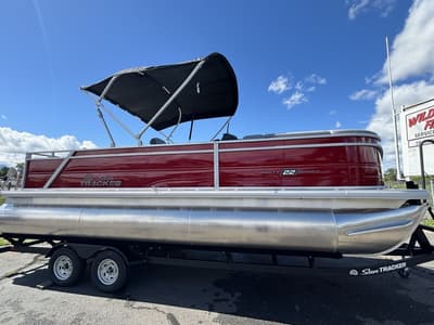 BOATZON | Sun Tracker Party Barge 22 RF XP3 2026
