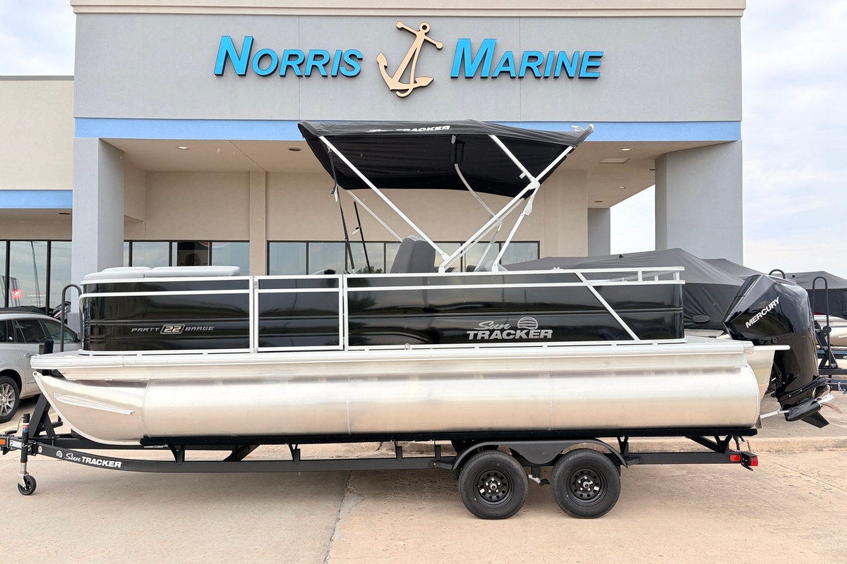 2027 Sun Tracker Party Barge 22 RF XP3 - Sold Boat