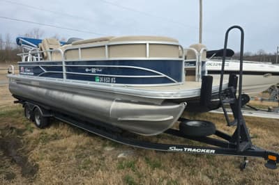 BOATZON | Sun Tracker Party Barge 22 Sport Fish 2019