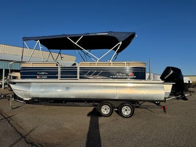 BOATZON | Sun Tracker Party Barge 22 XP3 2021