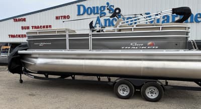BOATZON | Sun Tracker Party Barge 22 XP3 2025