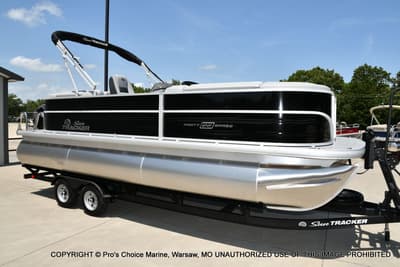 BOATZON | Sun Tracker PARTY BARGE 22 XP3 w200HP 4 Stroke 2026