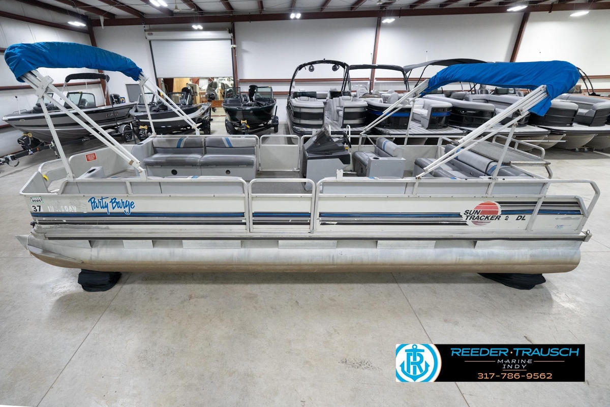 1992 Sun Tracker Party Barge 24 - Sold Boat