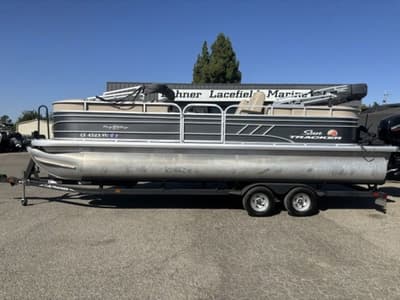 BOATZON | Sun Tracker Party Barge 24 DLX 2021