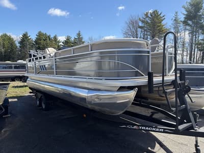 BOATZON | Sun Tracker Party Barge 24 DLX 2022