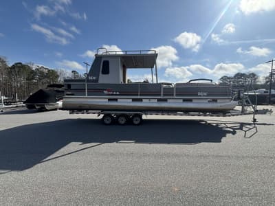 BOATZON | Sun Tracker Party Hut 28 1990