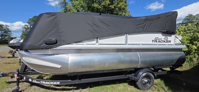 BOATZON | Sun Tracker PB 16 DLX 2027