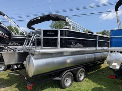 BOATZON | Sun Tracker PB 20 DLX 2026
