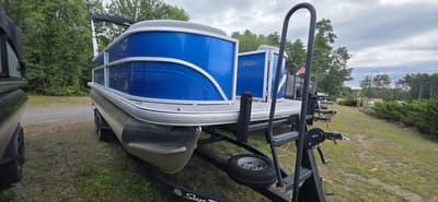 BOATZON | Sun Tracker PB 22 DLX 2026