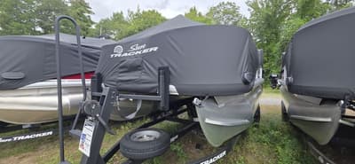 BOATZON | Sun Tracker PB 22 RF 2027