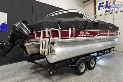 BOATZON | Sun Tracker SFB20 2018