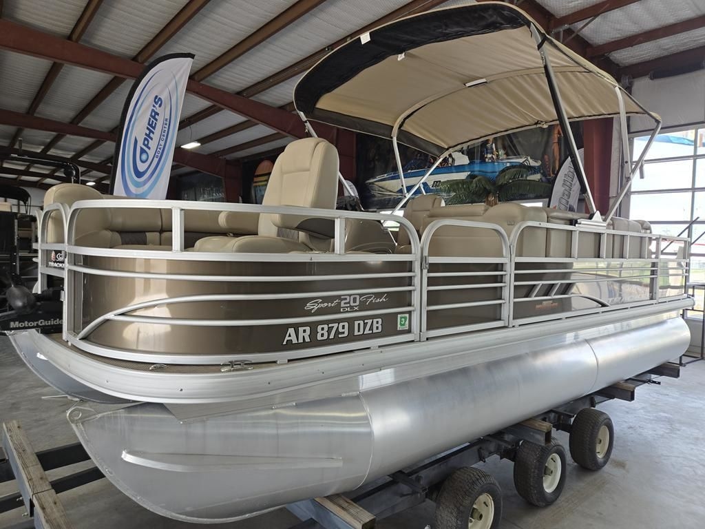 2023 Sun Tracker Sportfish 20 DLX - Sold Boat