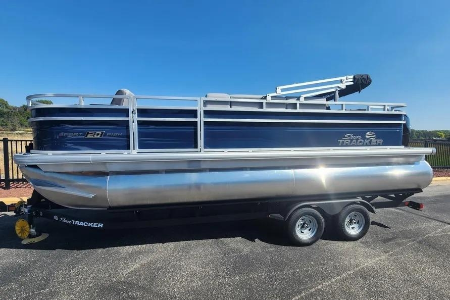 2026 Sun Tracker SportFish 20 DLX - Sold Boat