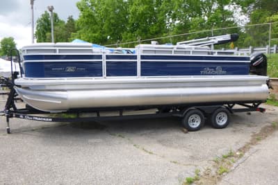 BOATZON | Sun Tracker SportFish 22 DLX 2026