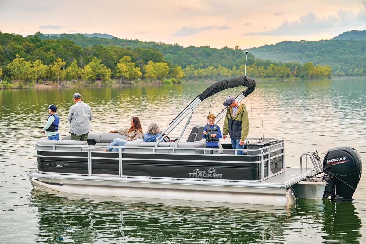 2026 Sun Tracker SportFish 22 DLX - Sold Boat