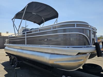 BOATZON | Sun Tracker Sportfish 22 DLX 2027