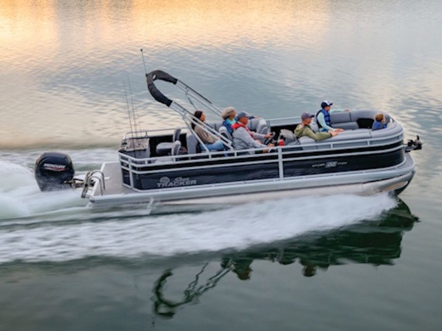 2027 Sun Tracker SportFish 22 DLX - Sold Boat