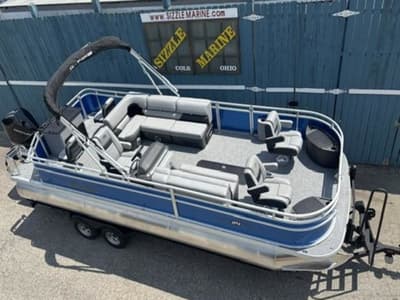BOATZON | Sun Tracker Sportfish 24 XP3 TriToon 2026