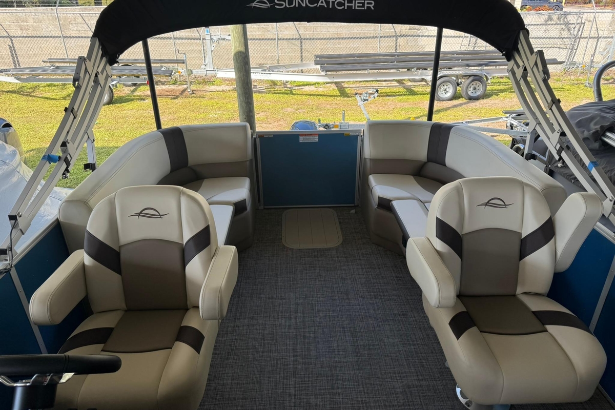 2026 SunCatcher Select 22RC - Sold Boat