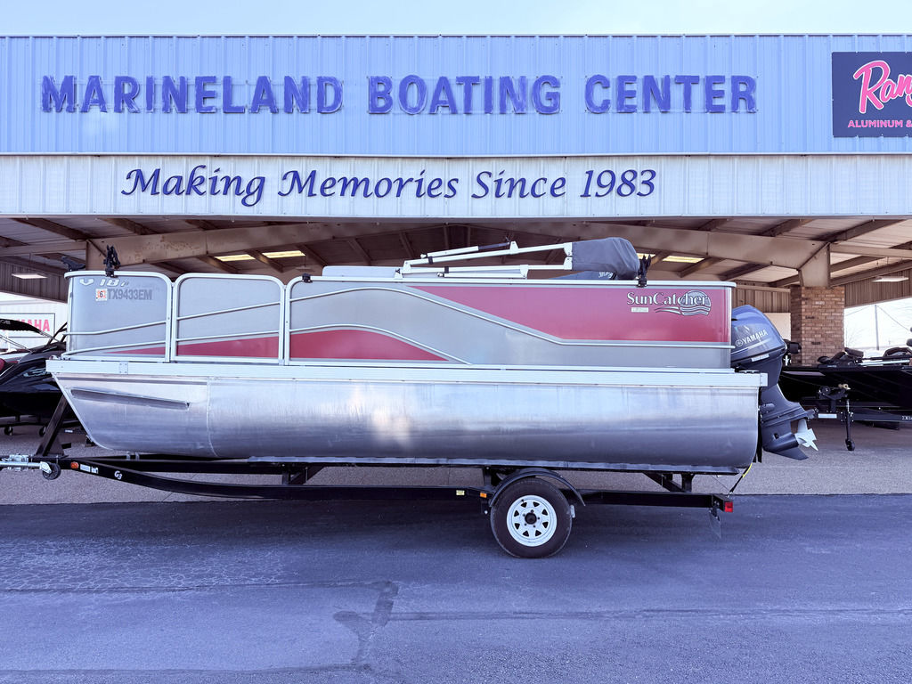 2019 SunCatcher V18 F - Sold Boat