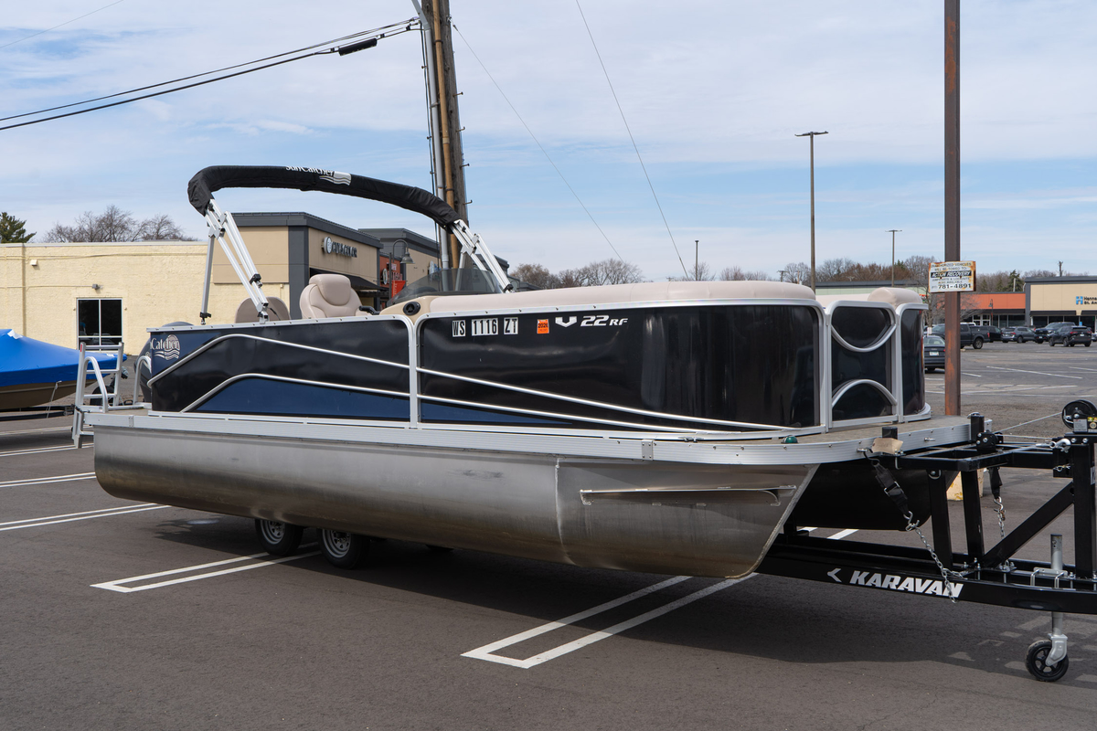 2017 SunCatcher SunCatcher V22RF 2017 - Sold Boat