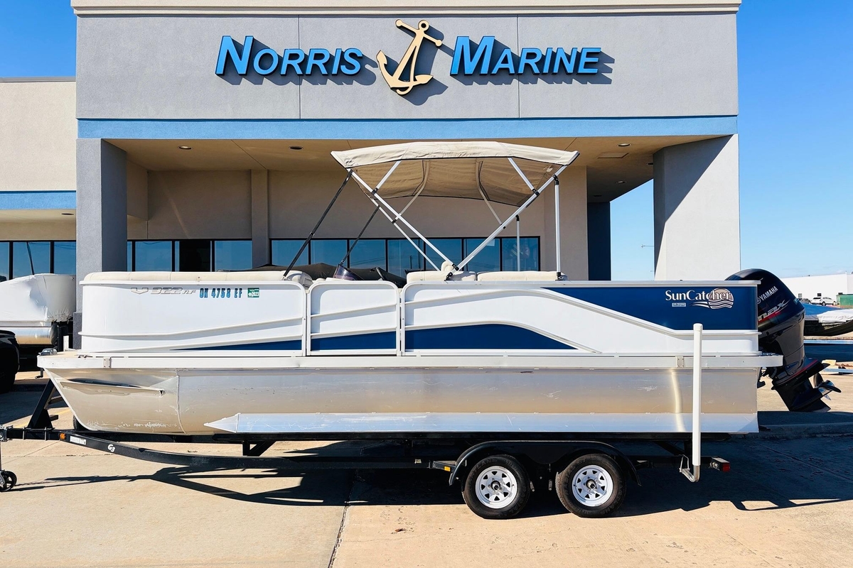 2019 SunCatcher V322 RF - Sold Boat