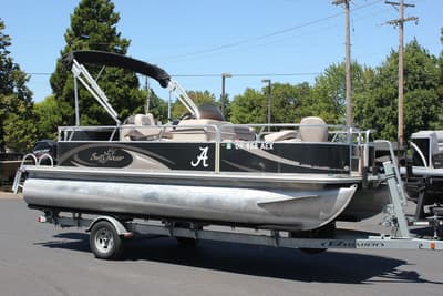 BOATZON | SunChaser 820 Pontoon 2013