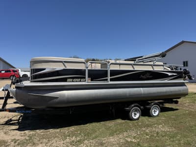 BOATZON | SunChaser 8522 CBF 2012