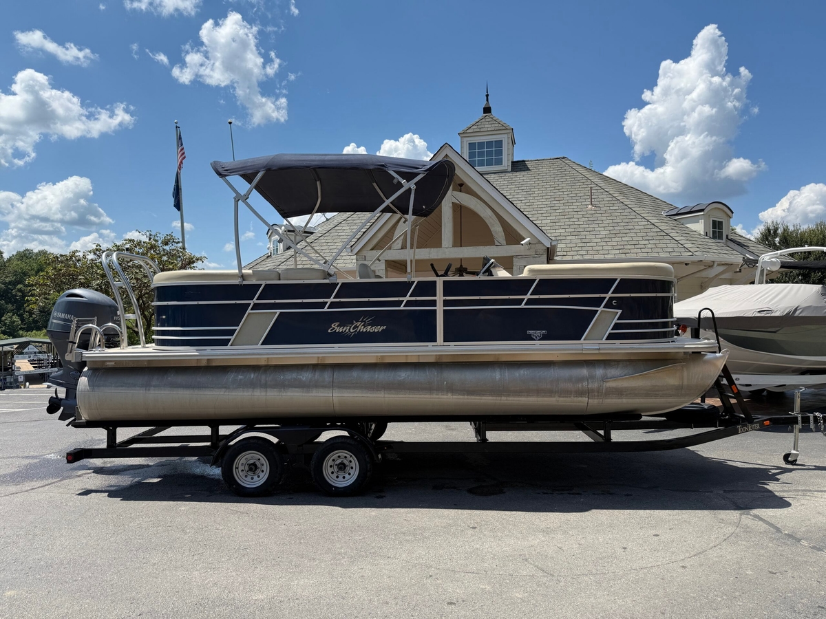 2019 SunChaser Geneva 22 - Sold Boat