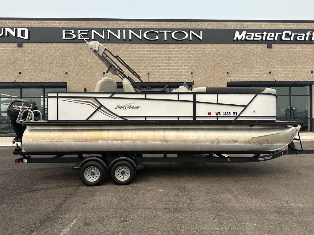 2022 SunChaser Geneva 22 Fish - Sold Boat