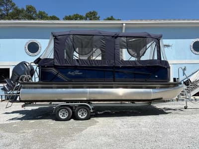 BOATZON | SunChaser Geneva 22 LR PSB 2026 BOATZON | SunChaser Geneva 22 LR PSB 2026