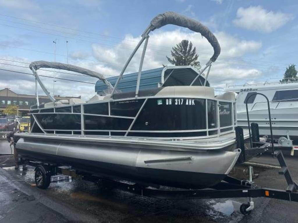 2022 SunChaser Geneva 22 RL DH - Sold Boat