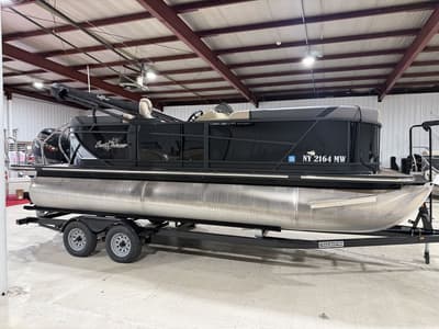 BOATZON | SunChaser Geneva Sport 21 LR PSB Full Triple w Trailer 2026