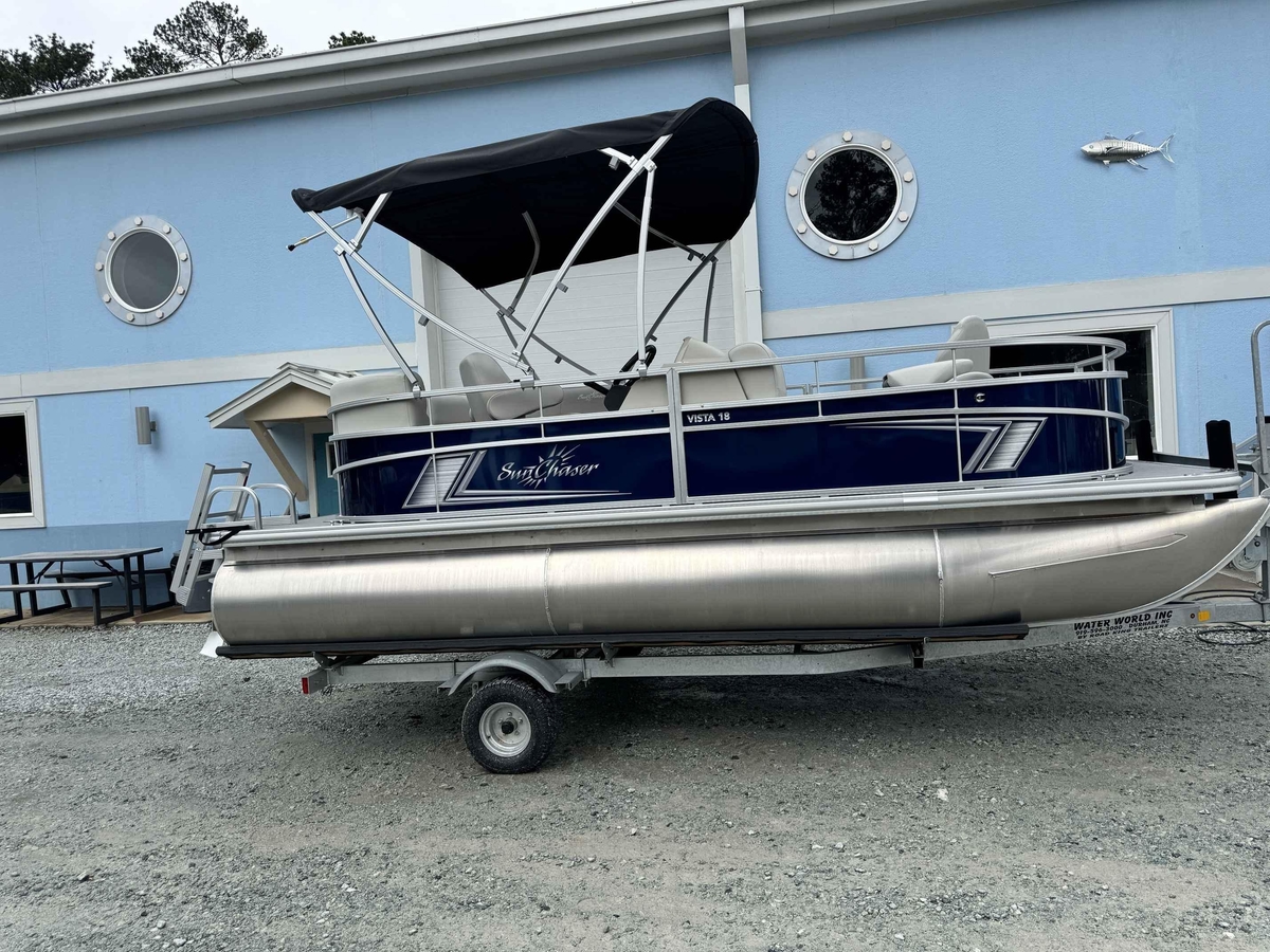 2025 SunChaser Vista 18 Fish - Sold Boat