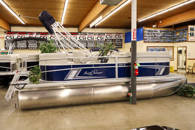 BOATZON | SunChaser Vista 18 Fish 2025