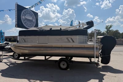 BOATZON | SunChaser Vista 18 LR 2024