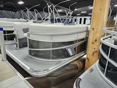 BOATZON | SunChaser Vista 18 RL 2025 BOATZON | SunChaser Vista 18 RL 2025