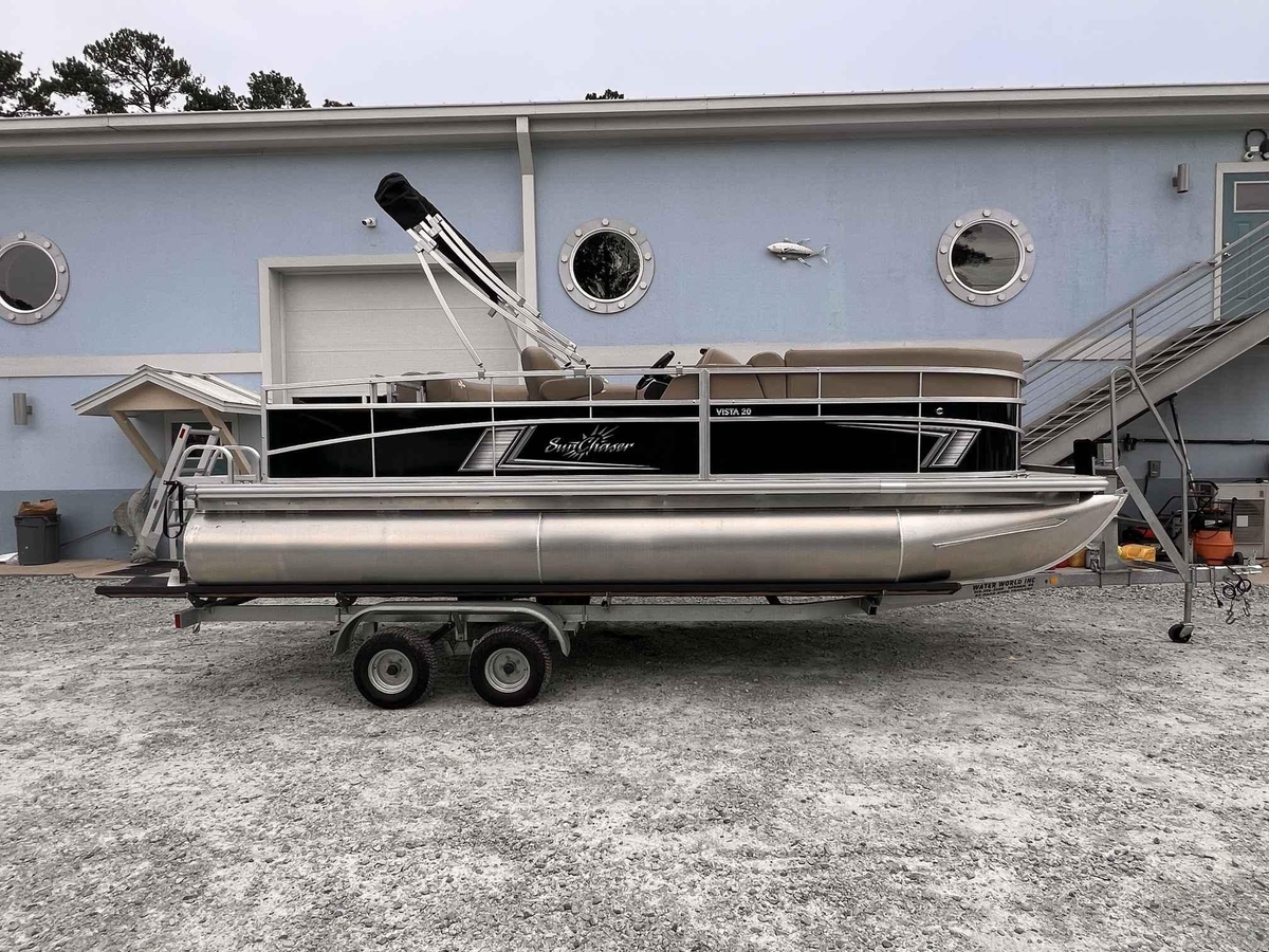 2025 SunChaser Vista 20 CRB - Sold Boat