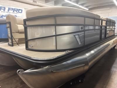 BOATZON | SunChaser Vista 22 LR 2024