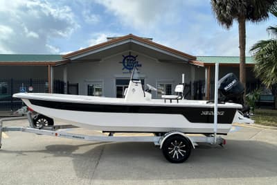 BOATZON | Sundance B20CCR 2026