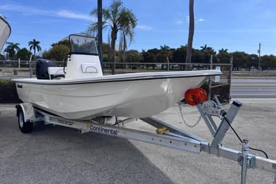 BOATZON | Sundance B20CCR 2026